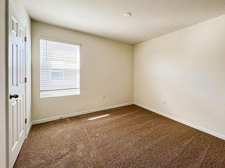 10227 Highline Crest St — Photo 24