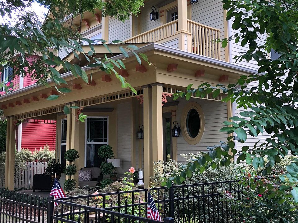 2 Story w/Covered Porches