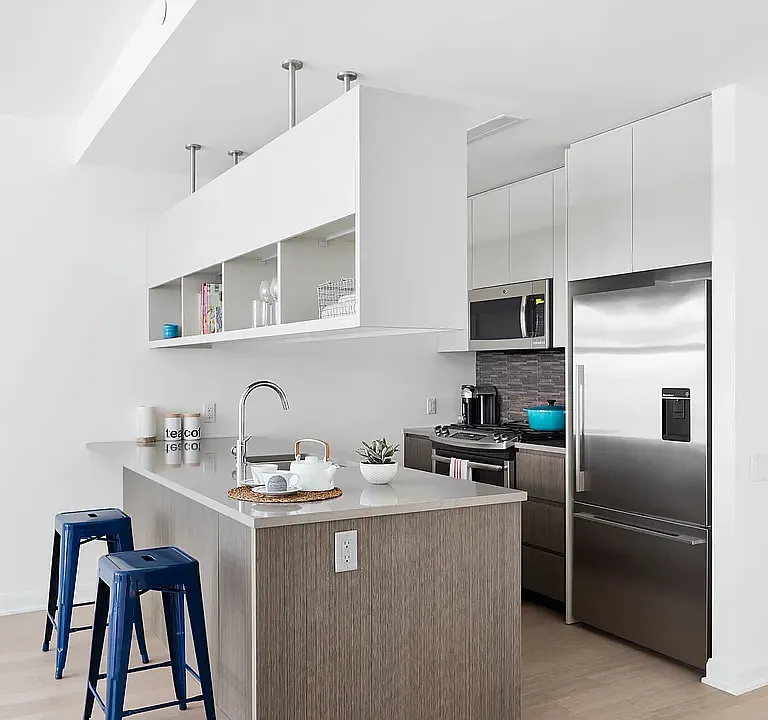 7 W 21st St #10E