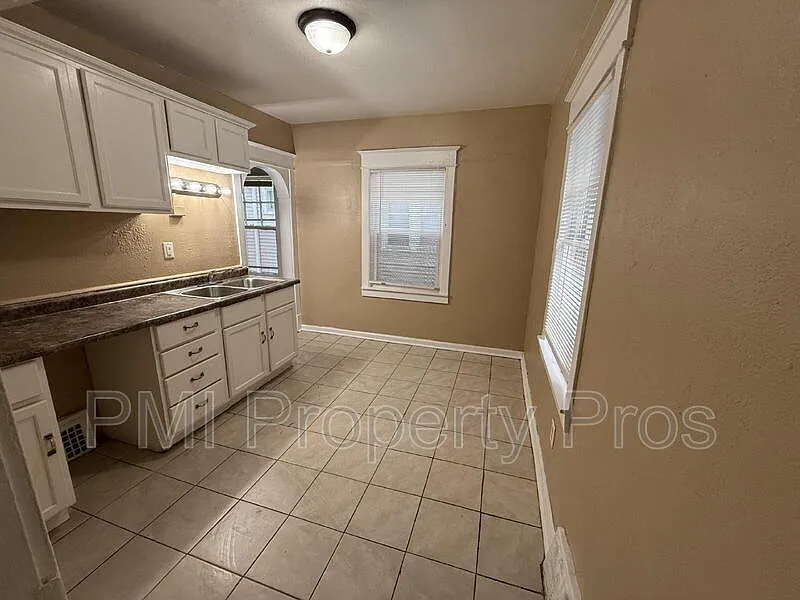 4 bed, 1.0 bath, $1,650 — Photo 3
