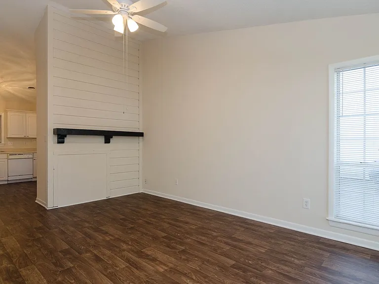 4102 Bear Ct — Photo 4