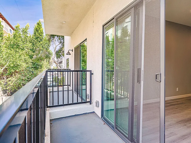 5261 Harmony Ave — Photo 42