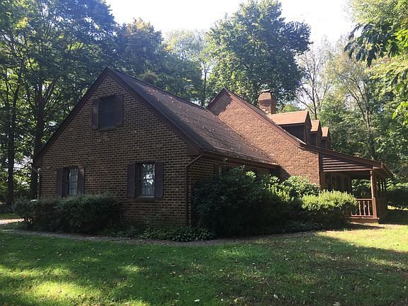 Country charm abounds