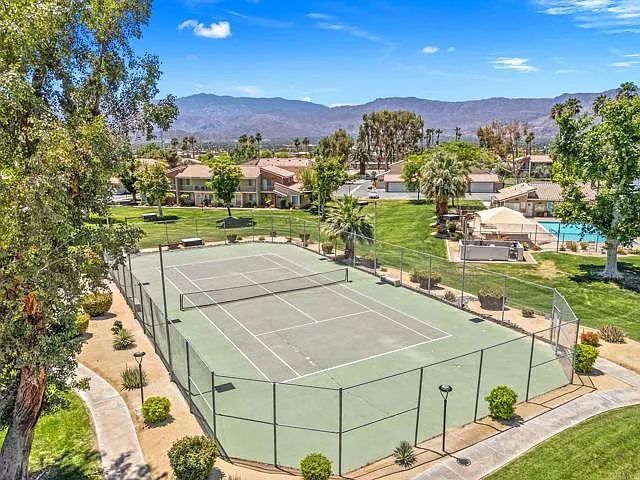 3 bed, 1288 sqft, $2,750 — Photo 2