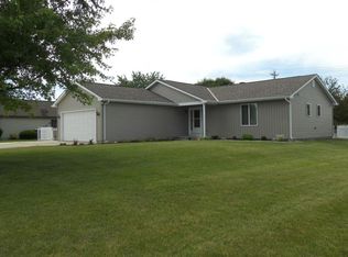 117 Greenbriar Dr, Bluffton, IN 46714