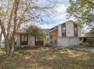 8843 Evanston Way, Kansas City, MO 64138