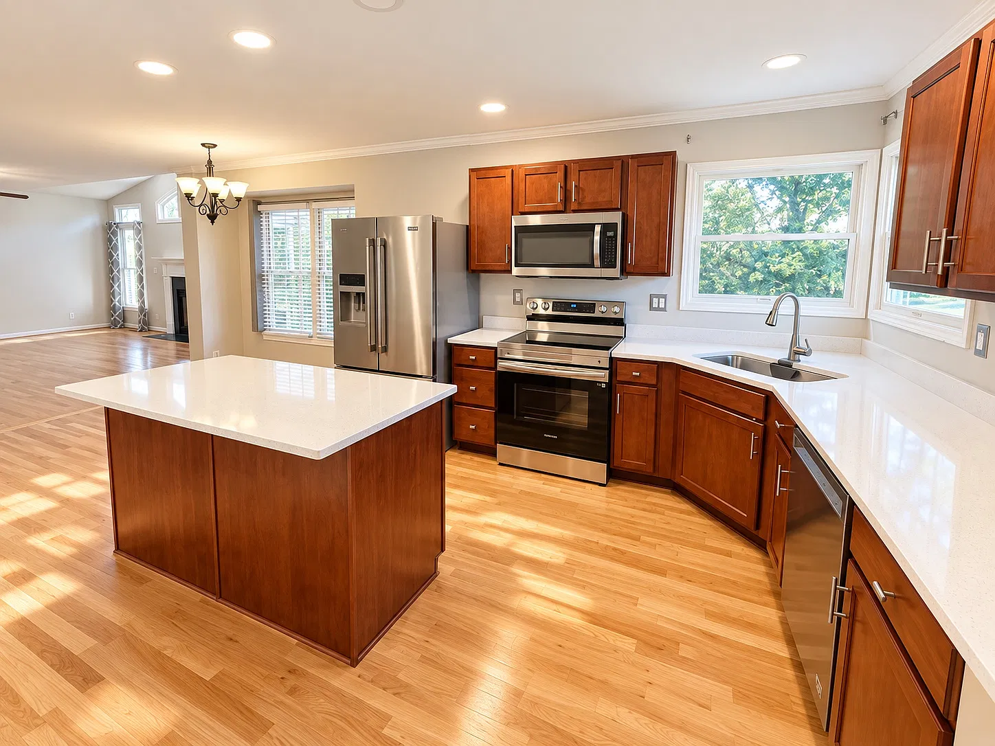 4 bed, 2.5 bath, 2780 sqft, $2,800 — Photo 4