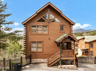 906 Black Bear Cub Way, Pigeon Forge, TN 37862