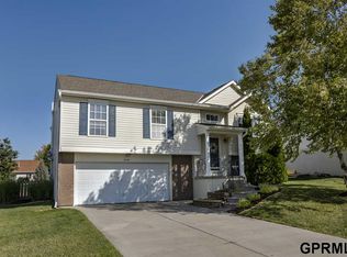 15846 Willow St, Omaha, NE 68136