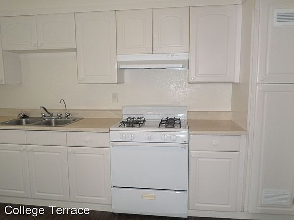 5th image of 5814 Ascot St APT 3