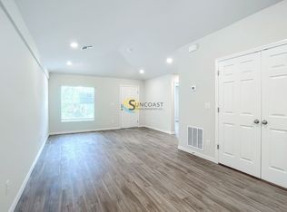 9513 Ace Rd, Englewood, FL 34224