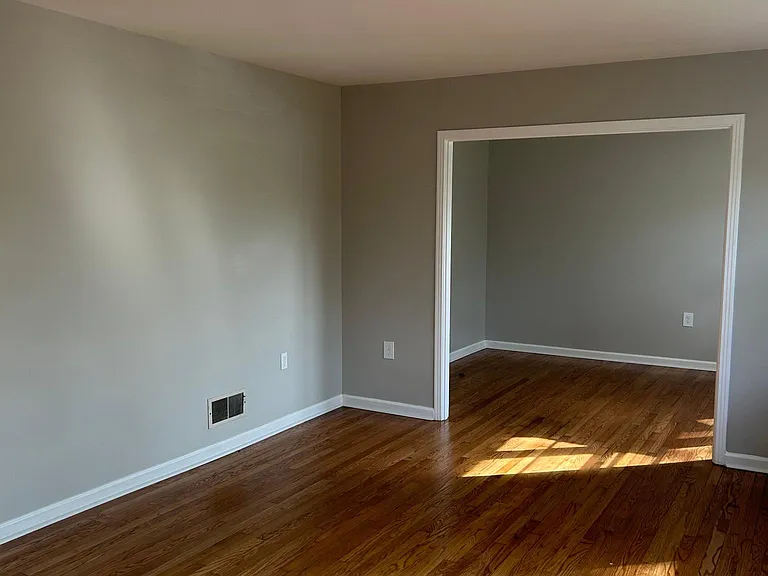 540 Camellia Rd — Photo 3