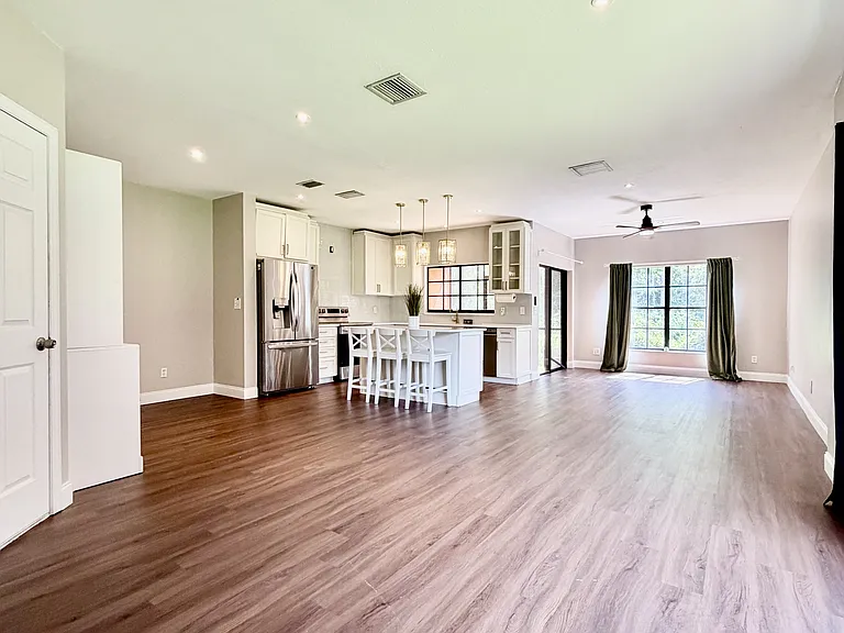 1050 Blackwater Dr #1 — Photo 17