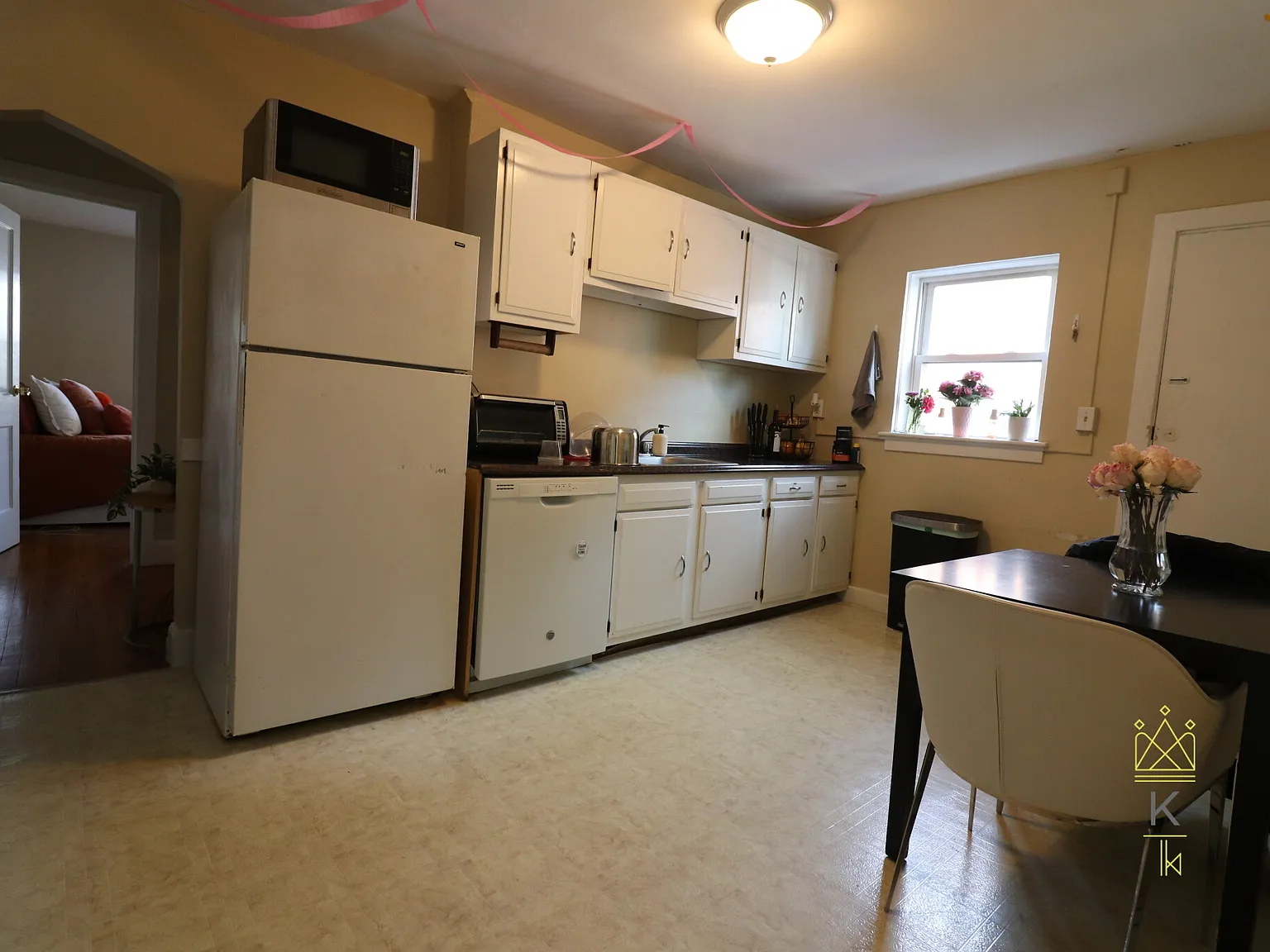 1 bed, 1.0 bath, $2,400 — Photo 4
