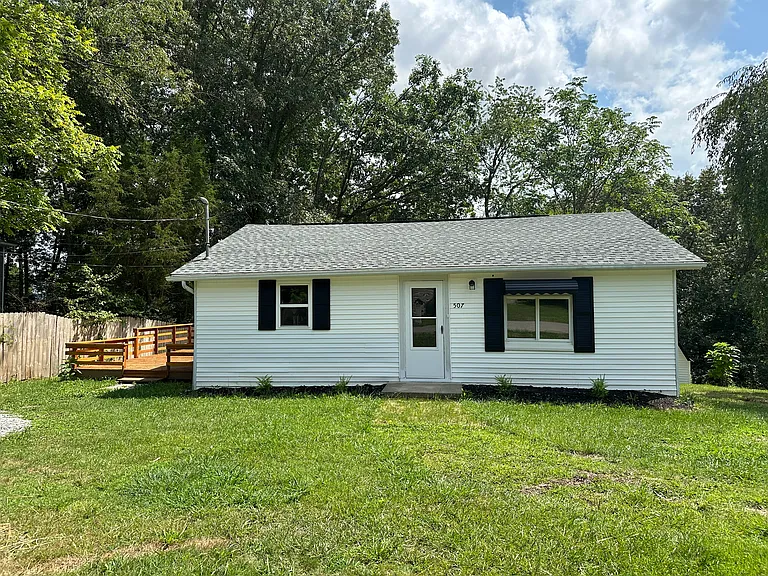 507 Gentry St — Photo 13
