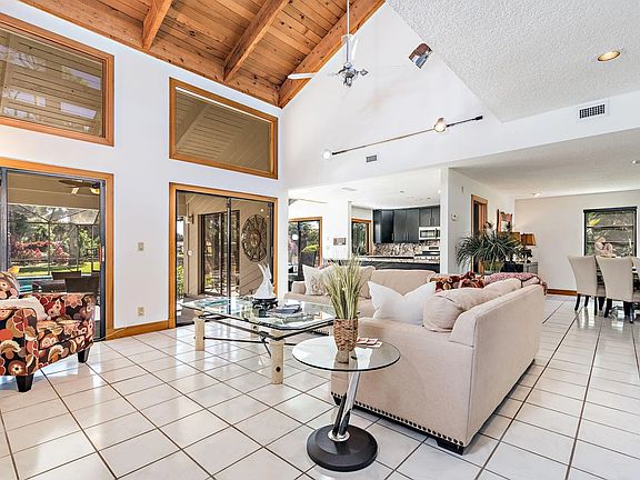5th image of 485 Glenbrook Dr