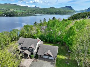 101 Songadeewin Ln, Barton, VT 05822
