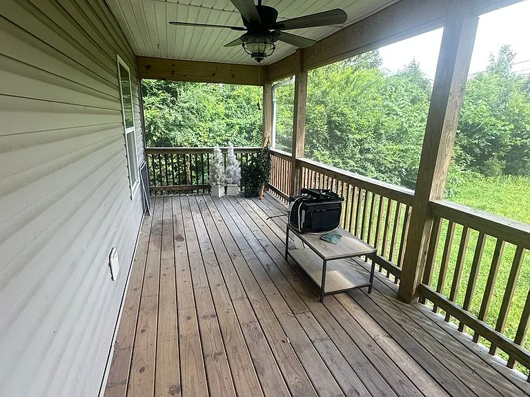8104 Igou Gap Rd — Photo 4