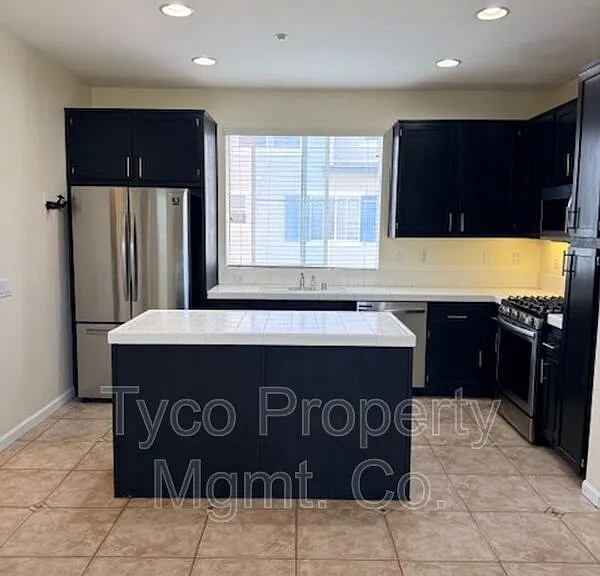 2709 Apricot Ct — Photo 2