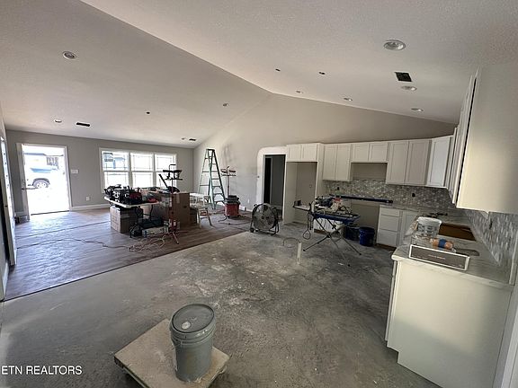 5th image of 5035 Cuperto Ln
