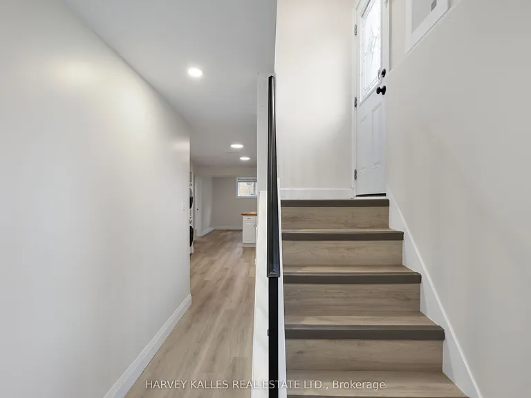 242 Acton Ave #LOWER — Photo 5