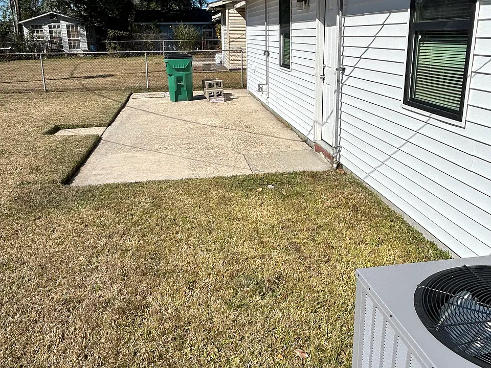 348 Elmwood Dr