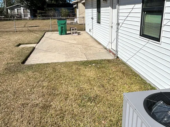 348 Elmwood Dr, La Place, LA 70068