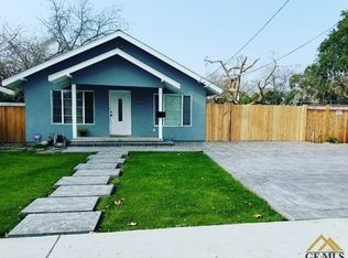 301 Holtby Rd, Bakersfield, CA 93304