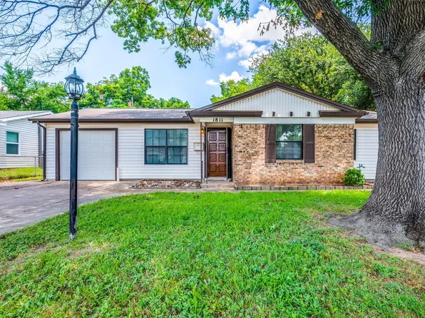 1811 Dewitt St, Irving, TX 75062