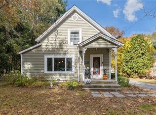 6 North Rd, Foster, RI 02825