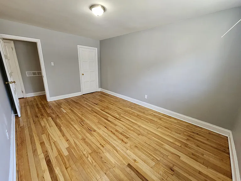 400 2nd Ave #3 — Photo 8