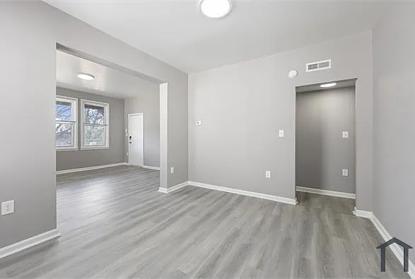 3306 Clifton Ave — Photo 5