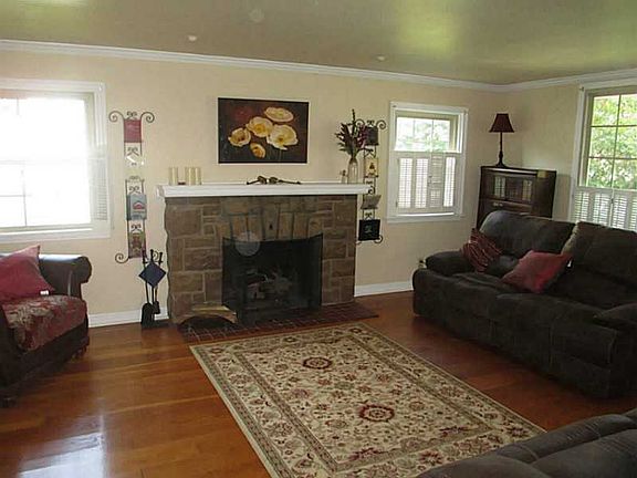 5th image of 120 Beechwood Blvd