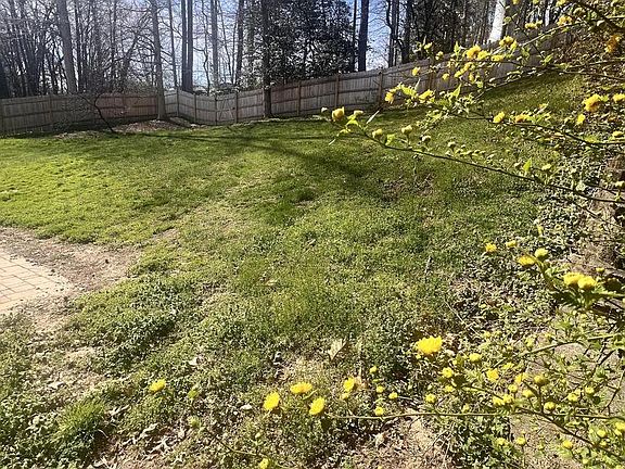 3rd image of 9084 Mullen Rd