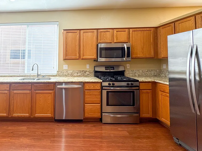 10724 Windrose Point Ave — Photo 9
