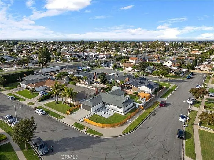6051 Santa Barbara Ave — Photo 18