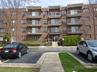 300 E Dundee Rd APT 301A, Buffalo Grove, IL 60089