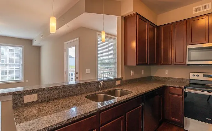The Aspen Apartments — Photo 16