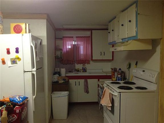 3rd image of 177 Rose Cir