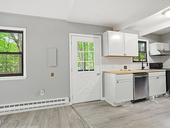 5th image of 5926 Decker Rd