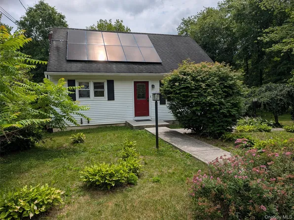 67 Pine Ridge Drive, Hopewell Junction, NY 12533