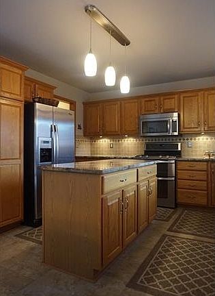 3rd image of 6288 Woodland Dr