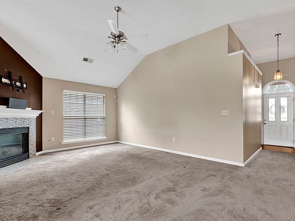 4th image of 4870 Ashcroft Dr