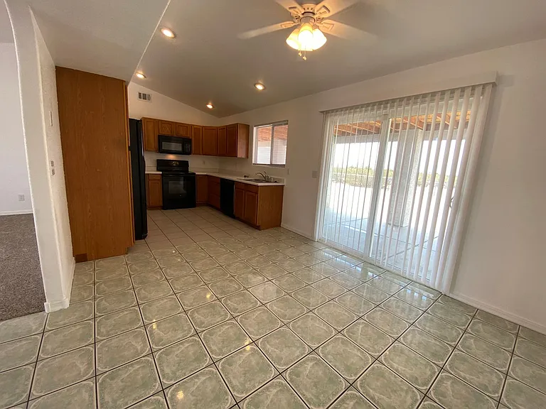 6582 W Hershey Way — Photo 6