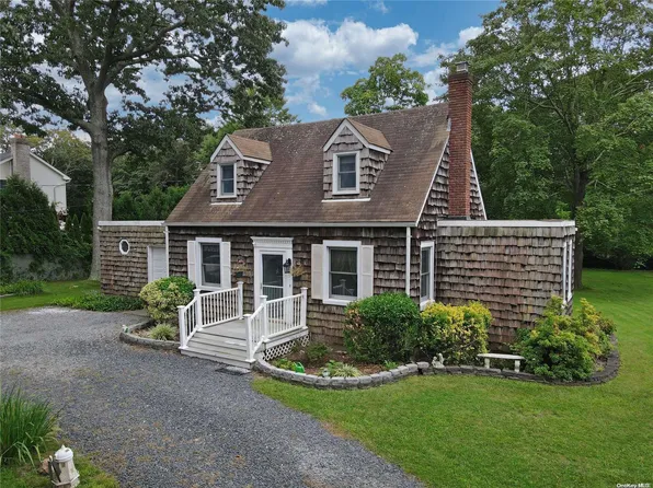 816 Long Island Avenue, Medford, NY 11763