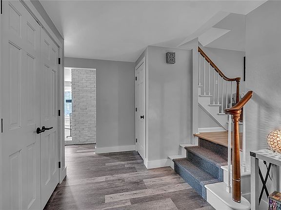 4th image of 151 Colony Ct