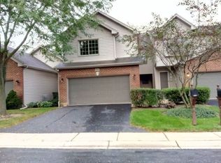 112 Deer Run Ln, Elgin, IL 60120