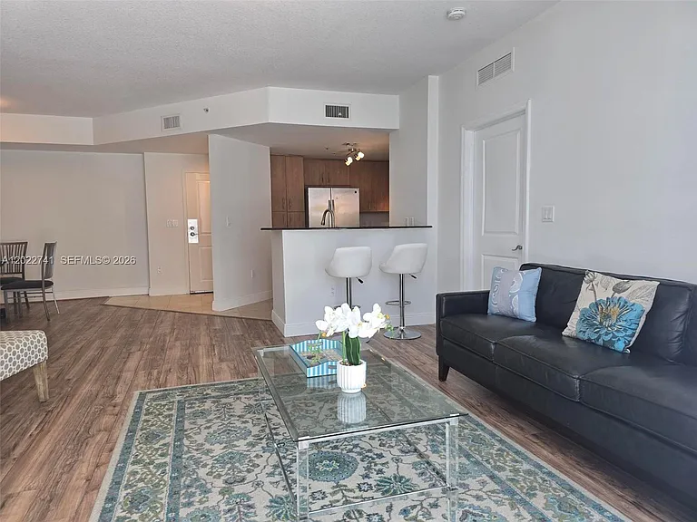 7900 Harbor Island Dr #523 — Photo 3