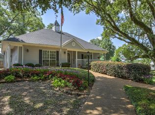 1210 Parklane Rd APT 10F, McComb, MS 39648