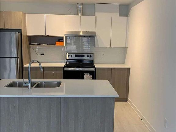 4th image of 1121 Cooke Blvd #41